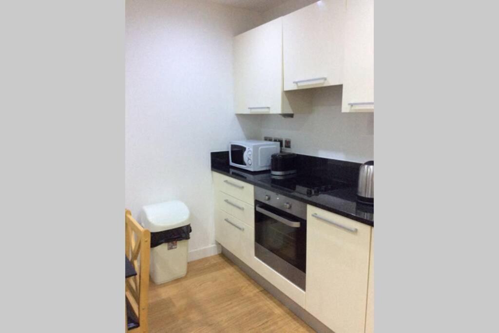 Max'Em Lexington Luxury Apartment Slough Luaran gambar