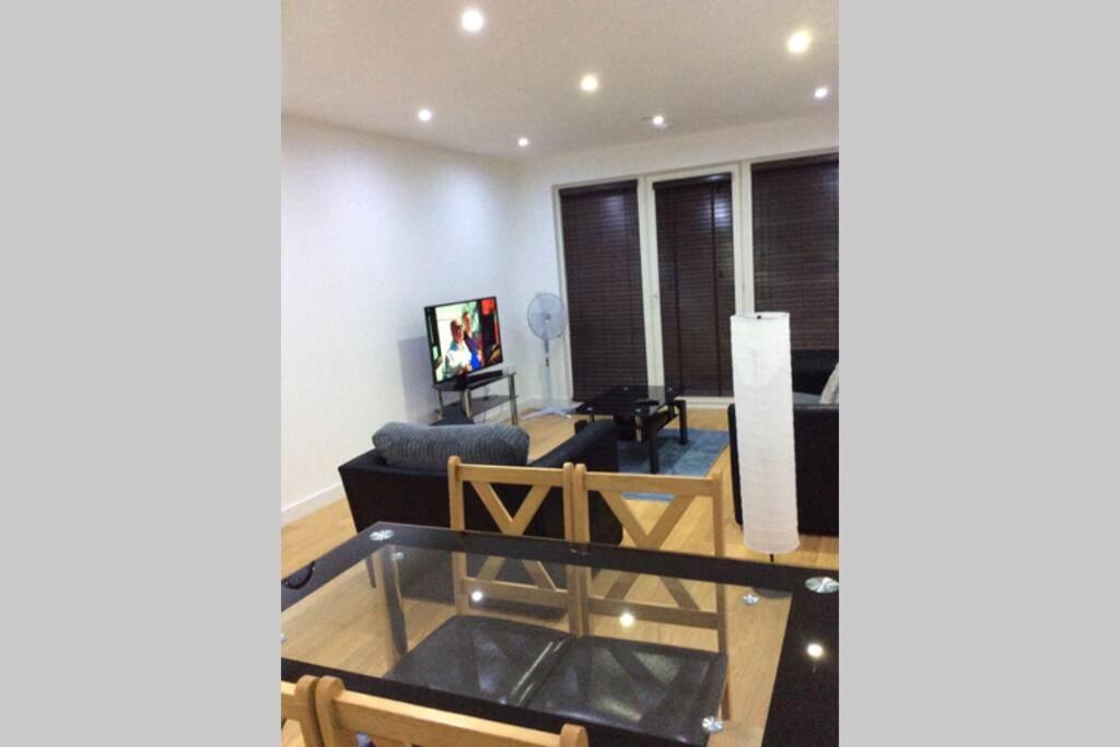 Max'Em Lexington Luxury Apartment Slough Luaran gambar